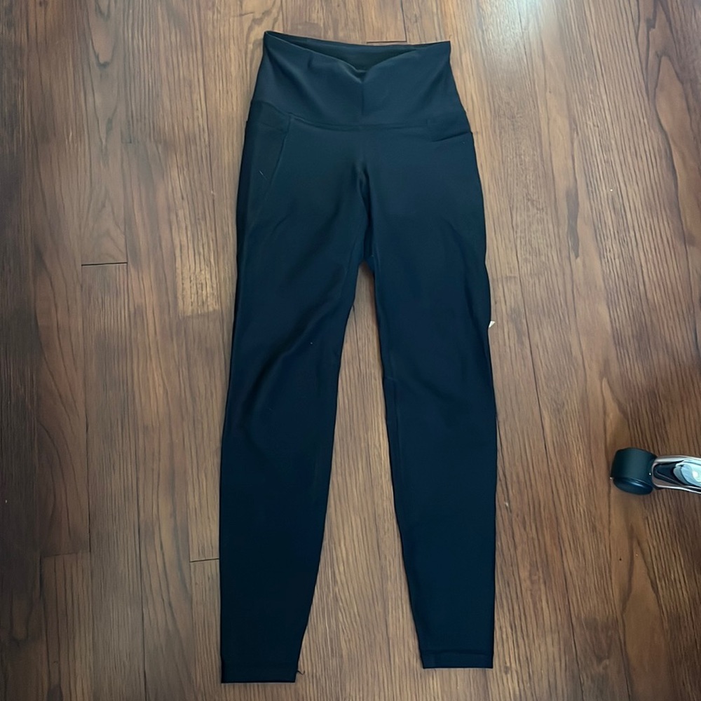 old navy high-waisted elevate powersoft side-pocket leggings